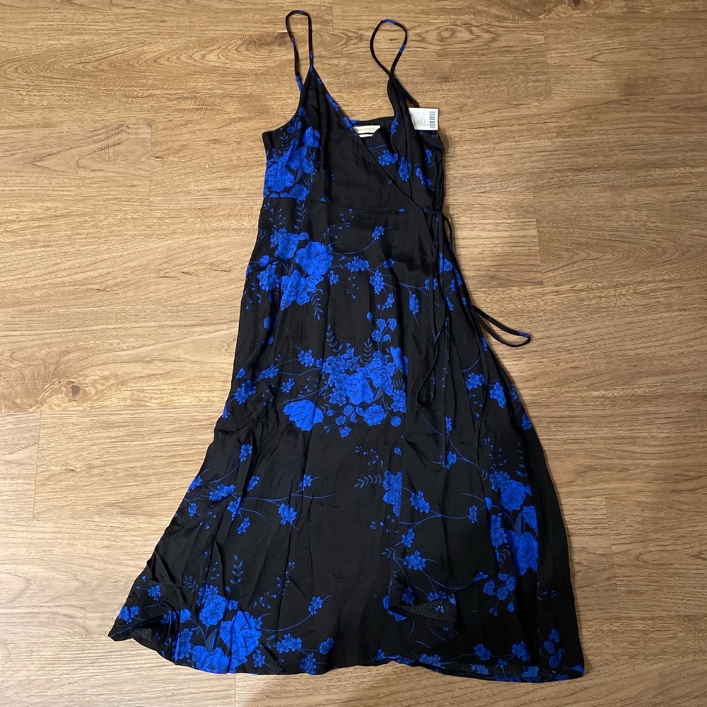 Urban outfitters wrap tie sundress NEW WITH TAGS